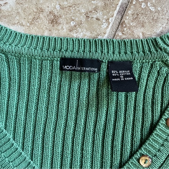 Moda International Sweater - Picture 2 of 3